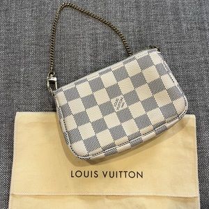 Louis Vuitton Mini Pochette